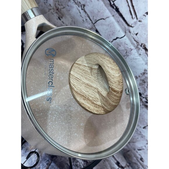 Master Class Saucepan with pour spout & vented lid 6.5" NEW! - Picture 3 of 7